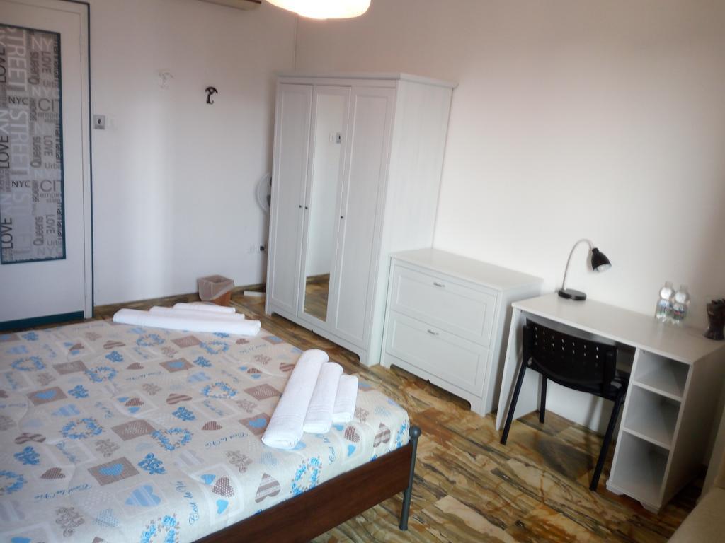 B&B International Trieste Exteriör bild